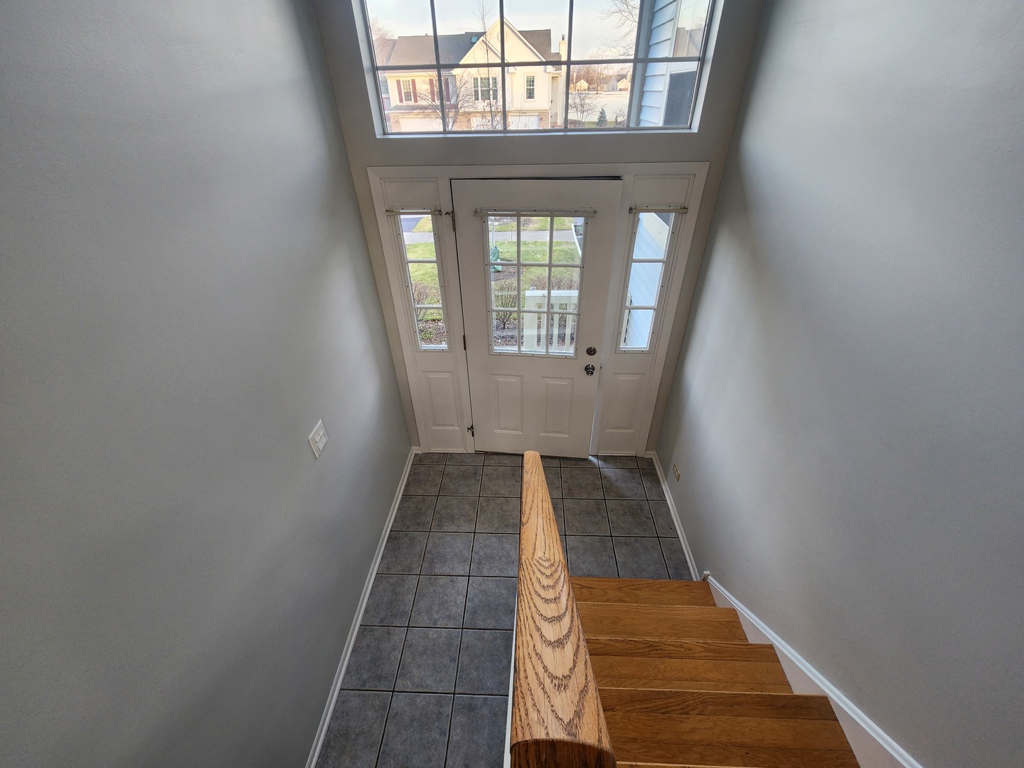 2650 S Embers Lane, Arlington Heights, IL 60005