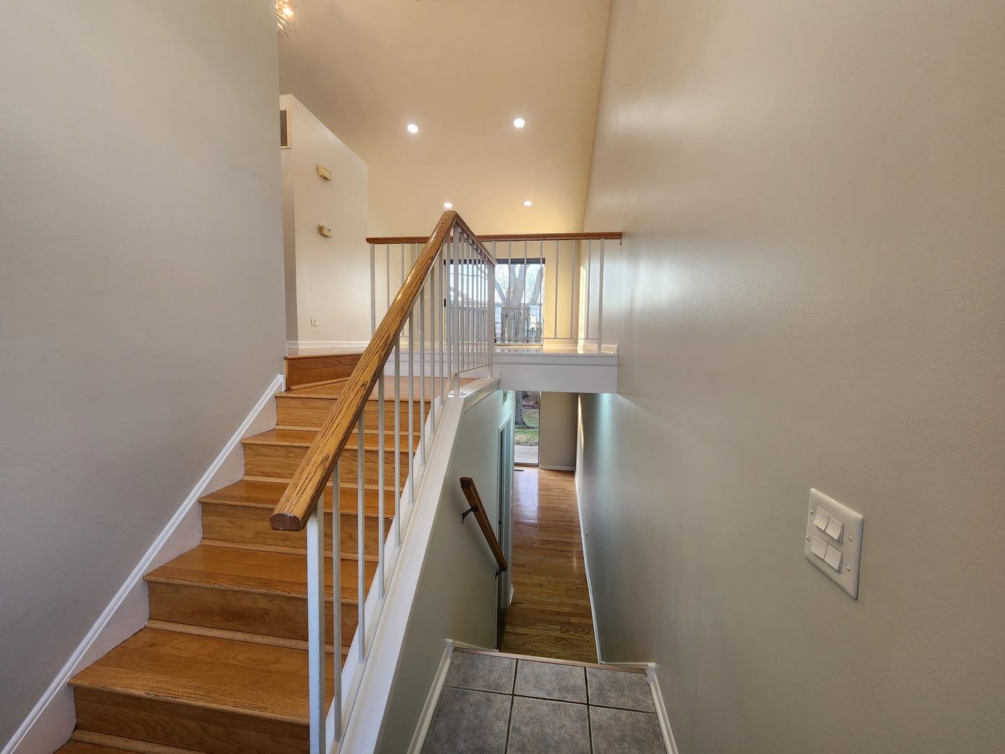 2650 S Embers Lane, Arlington Heights, IL 60005