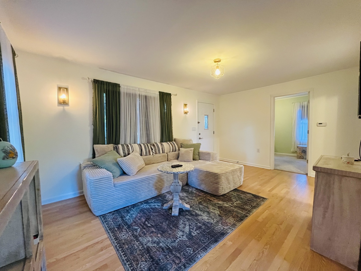 6204 Hillcrest Road, Cary, IL 60013