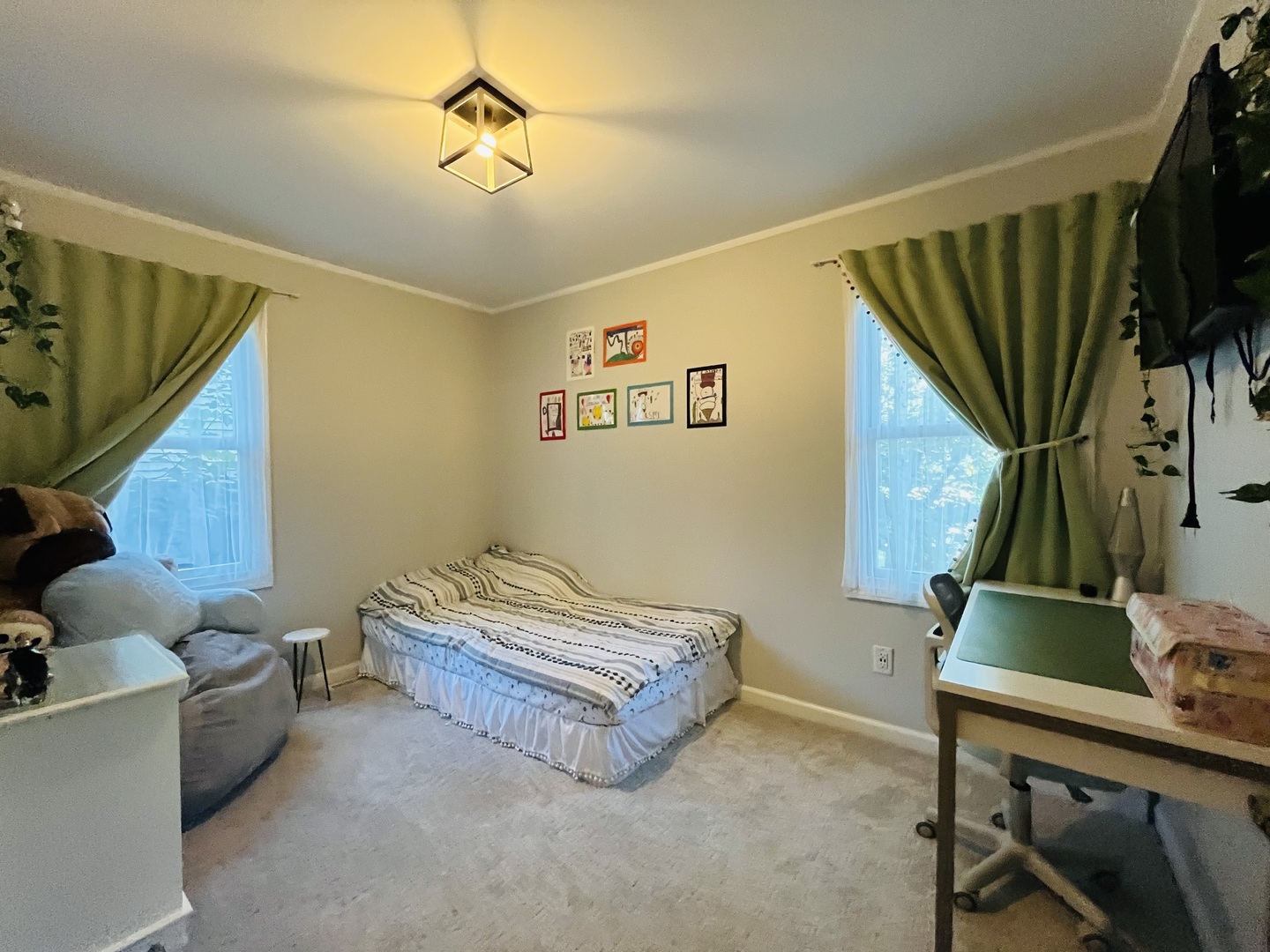 6204 Hillcrest Road, Cary, IL 60013