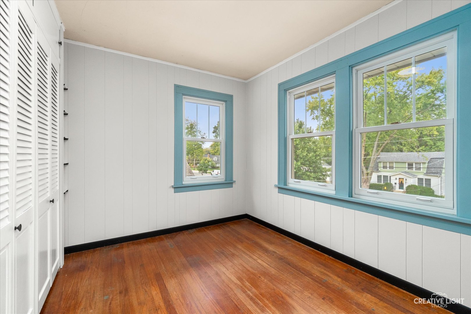 516 E Willow Avenue, Wheaton, IL 60187