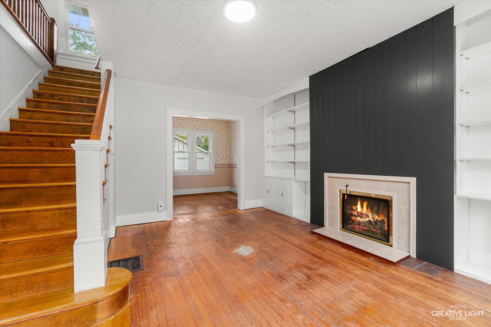 516 E Willow Avenue, Wheaton, IL 60187
