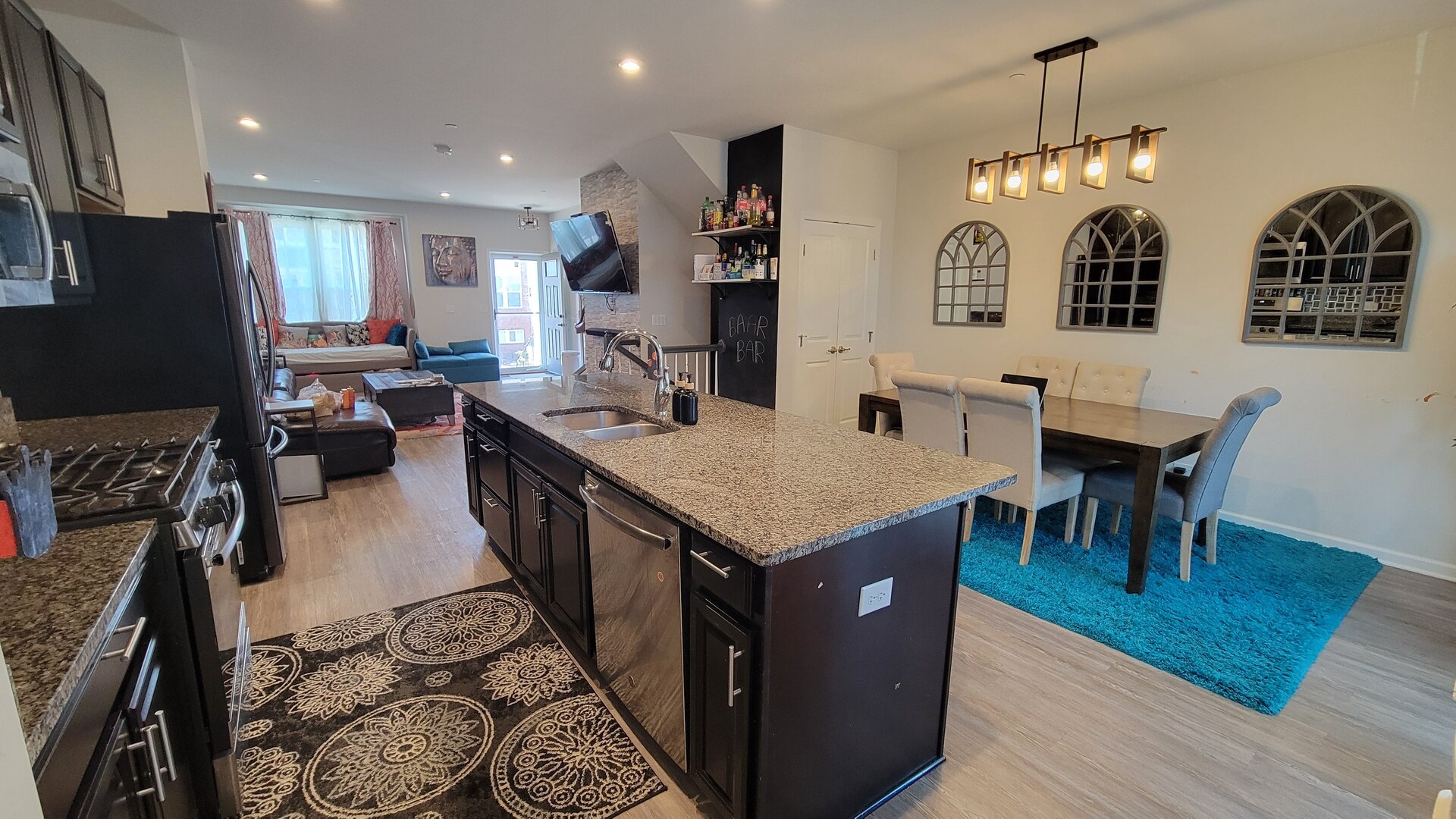 45 Nicholas Drive #C, Des Plaines, IL 60016
