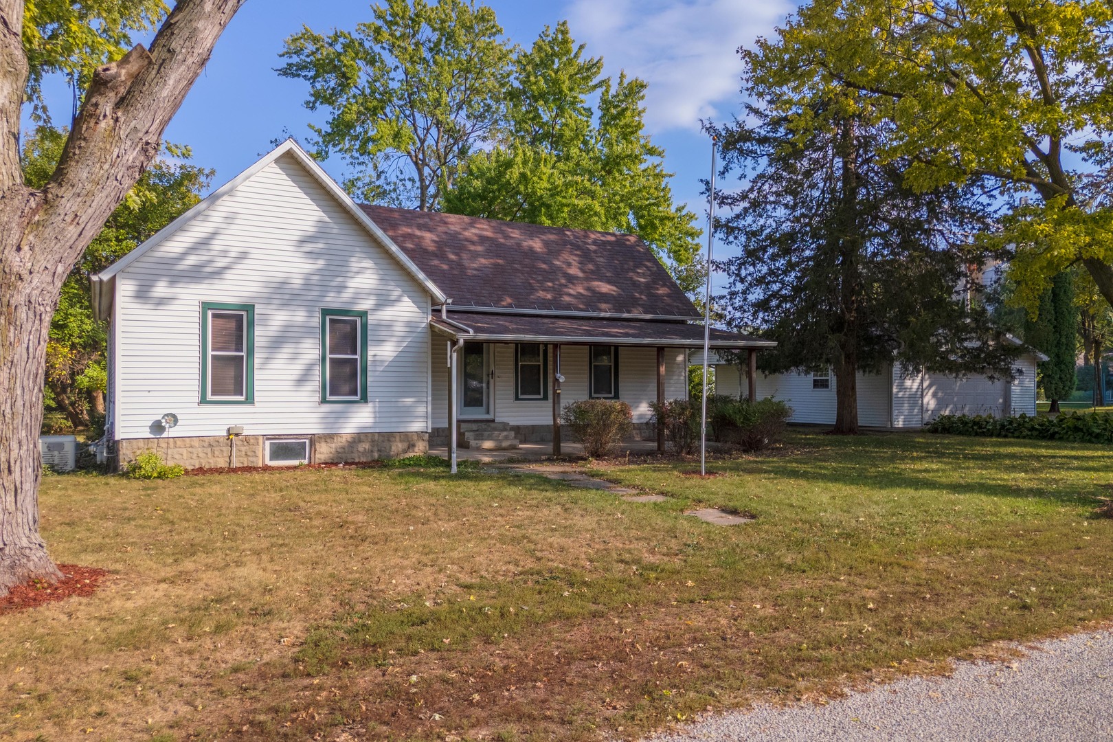 31439 Second Street, Chenoa, IL 61726