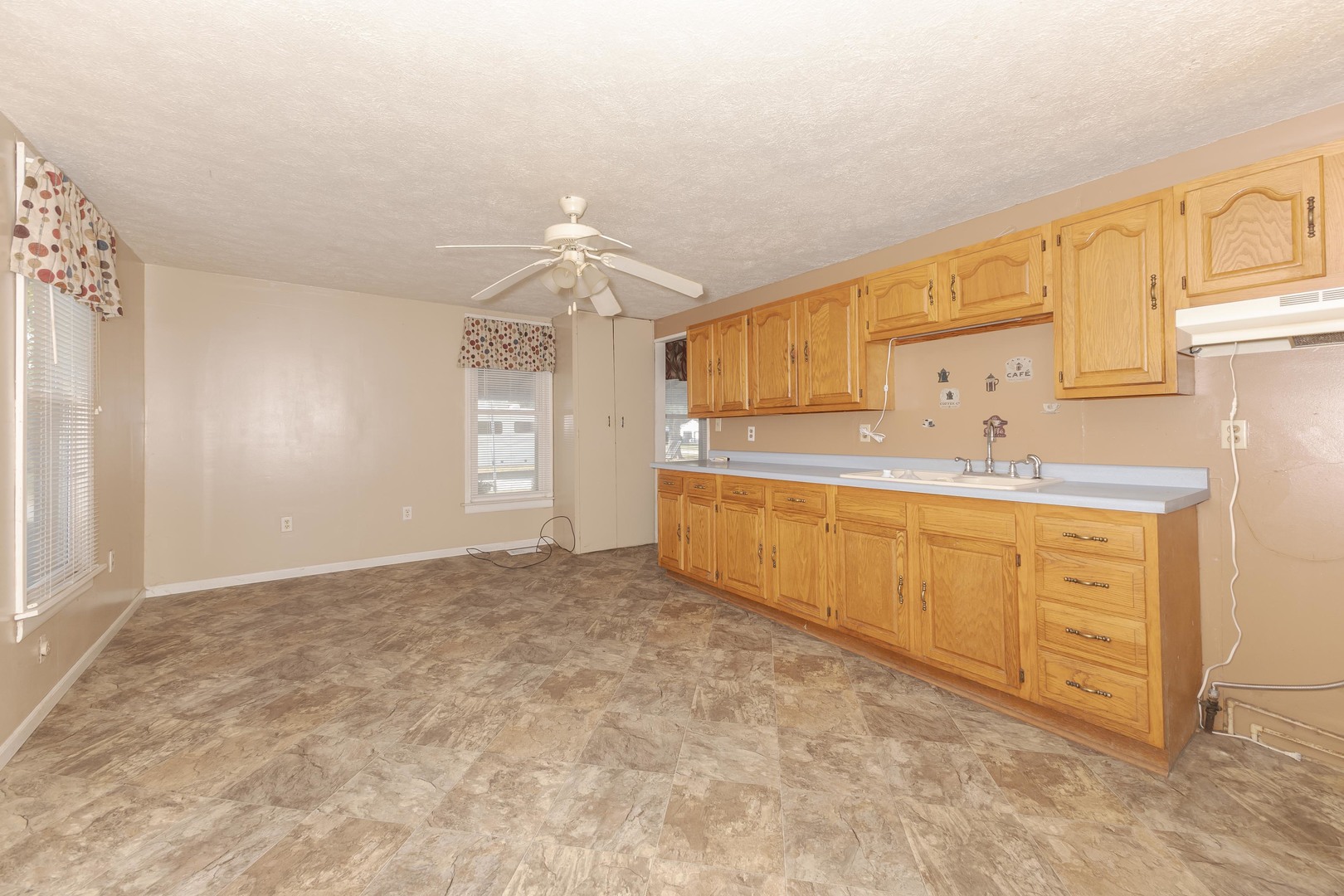 31439 Second Street, Chenoa, IL 61726