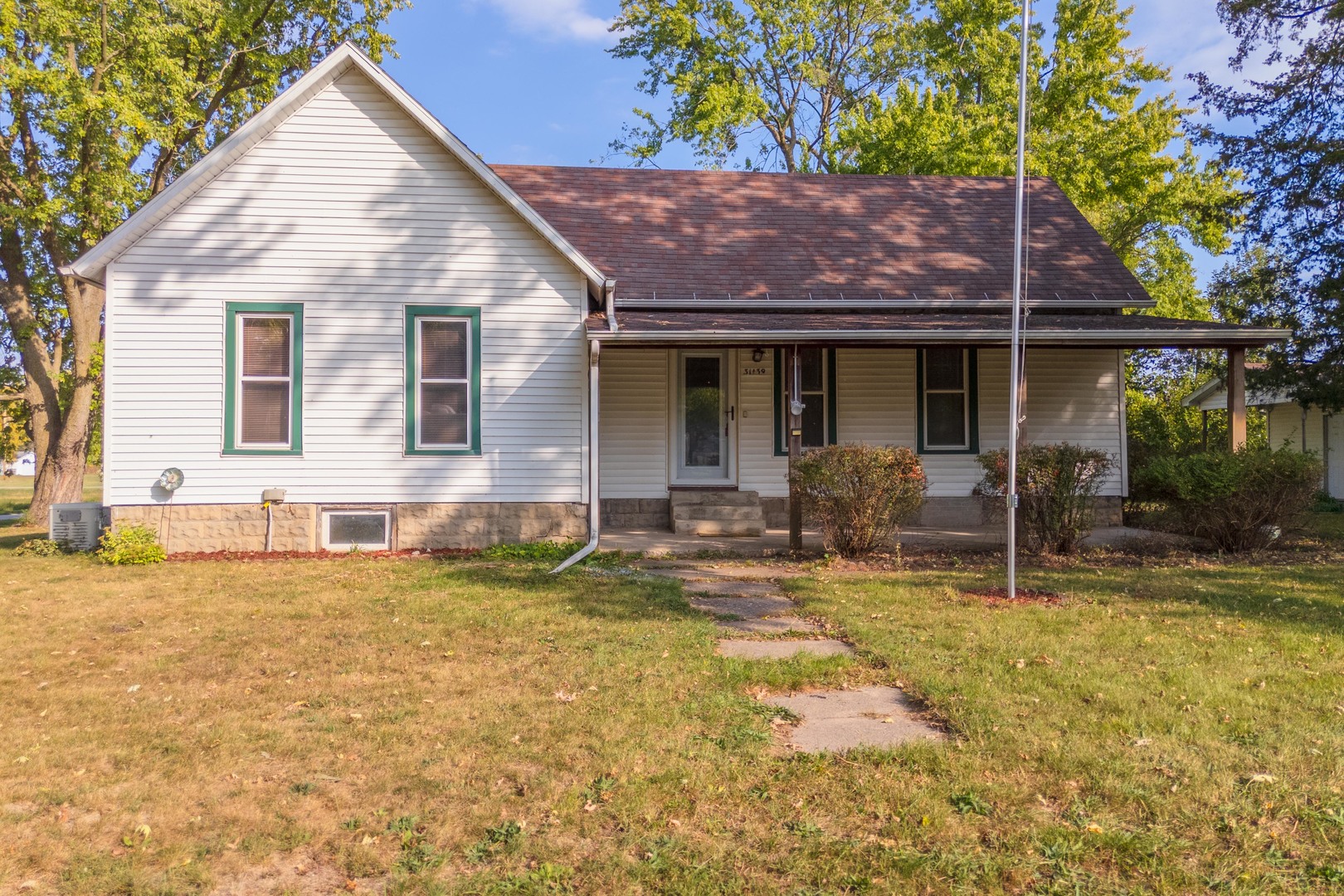 31439 Second Street, Chenoa, IL 61726