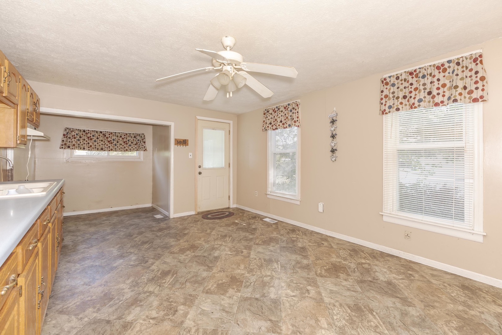 31439 Second Street, Chenoa, IL 61726