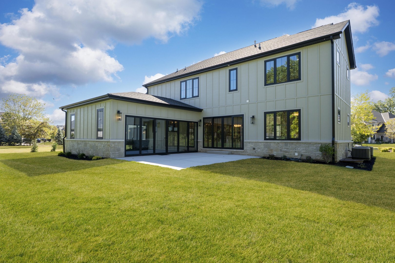 1504 Linden Circle, Lemont, IL 60439