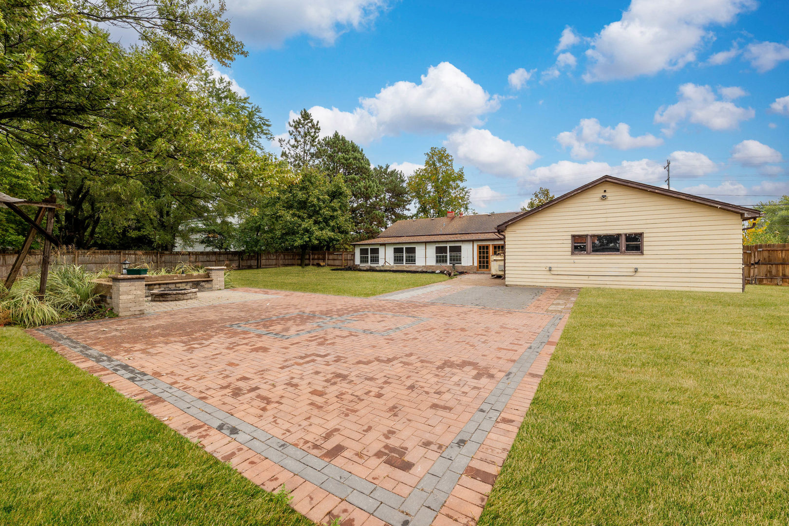16058 S Gougar Road, Homer Glen, IL 60491