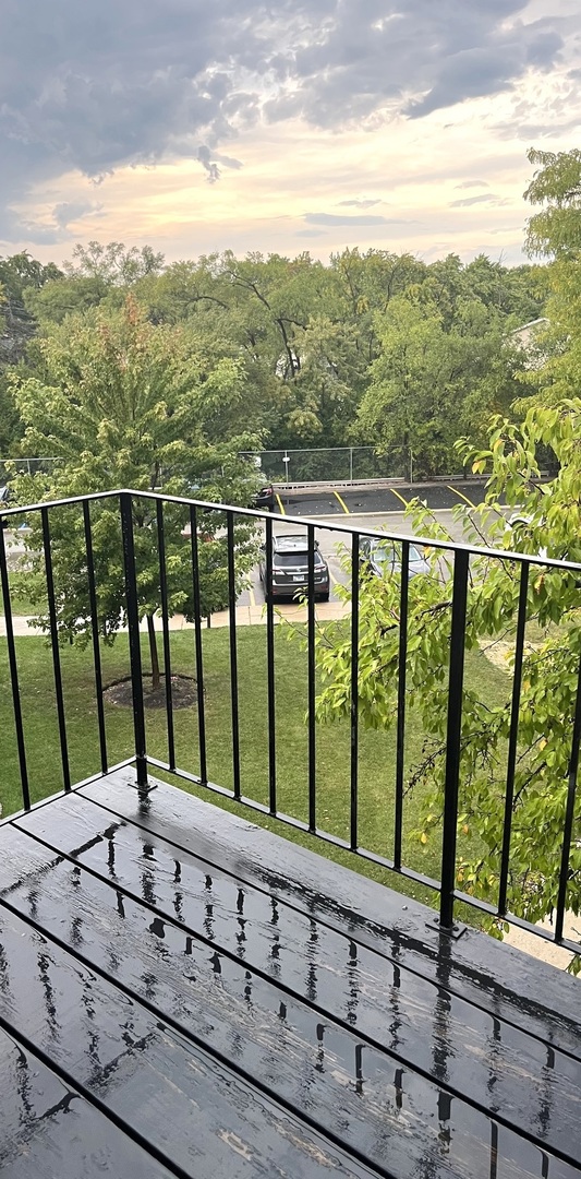 10B E Dundee Quarter Drive #301, Palatine, IL 60074