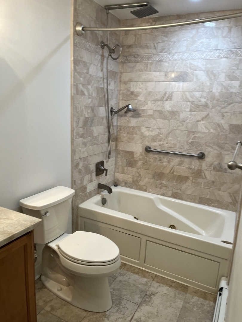 10B E Dundee Quarter Drive #301, Palatine, IL 60074