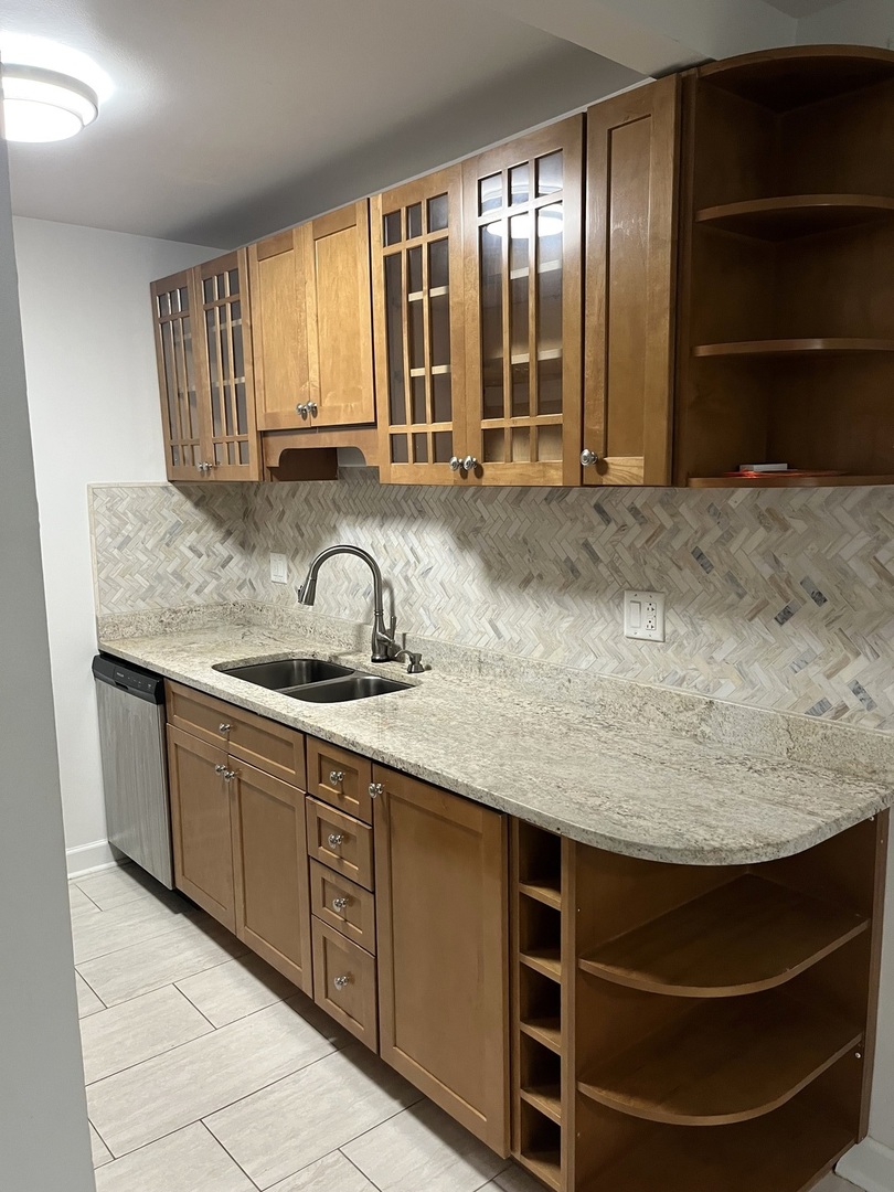 10B E Dundee Quarter Drive #301, Palatine, IL 60074