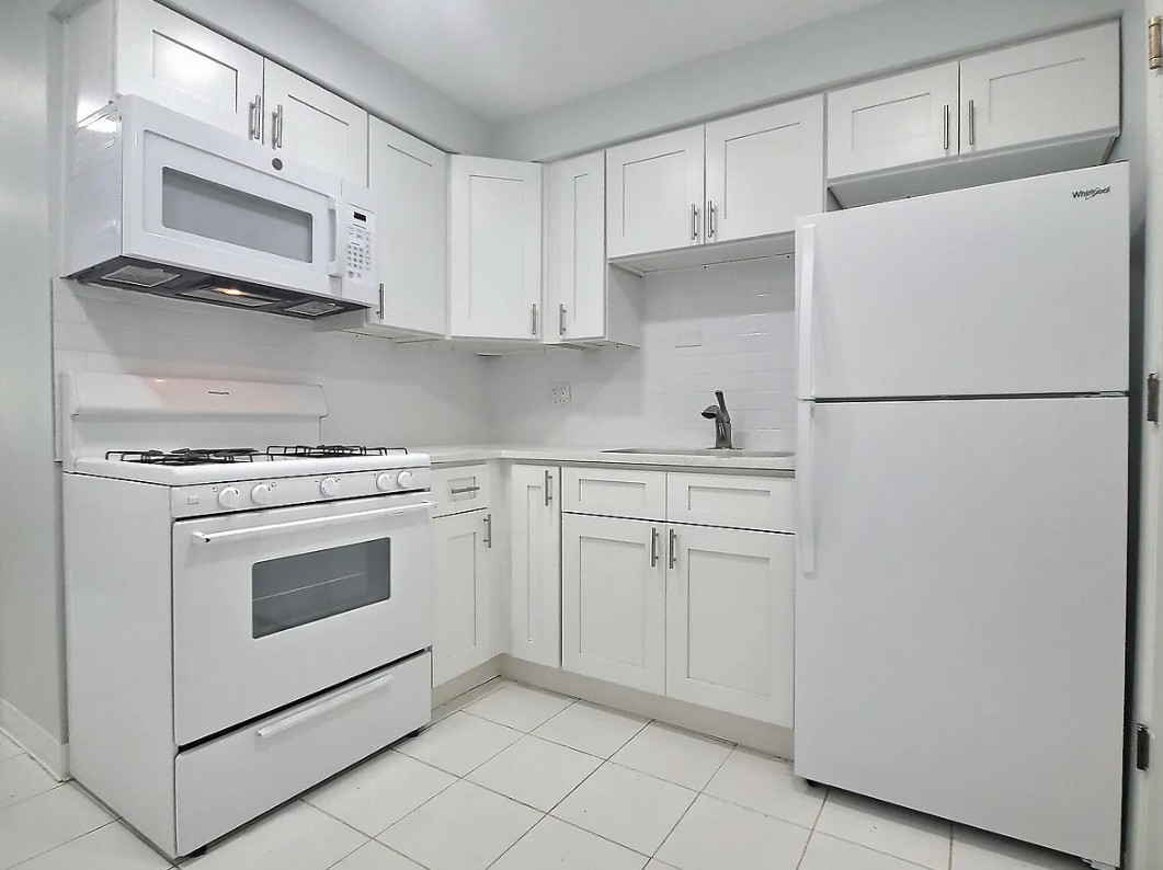 287 8th Street, Wheeling, IL 60090