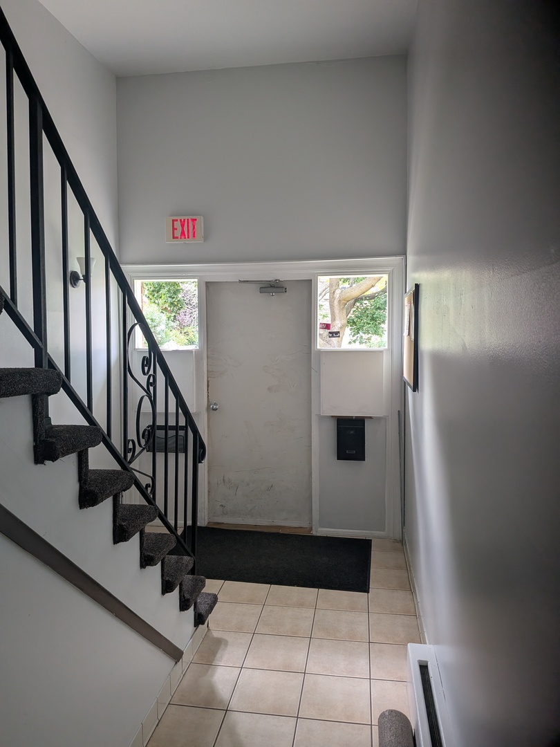 287 8th Street, Wheeling, IL 60090