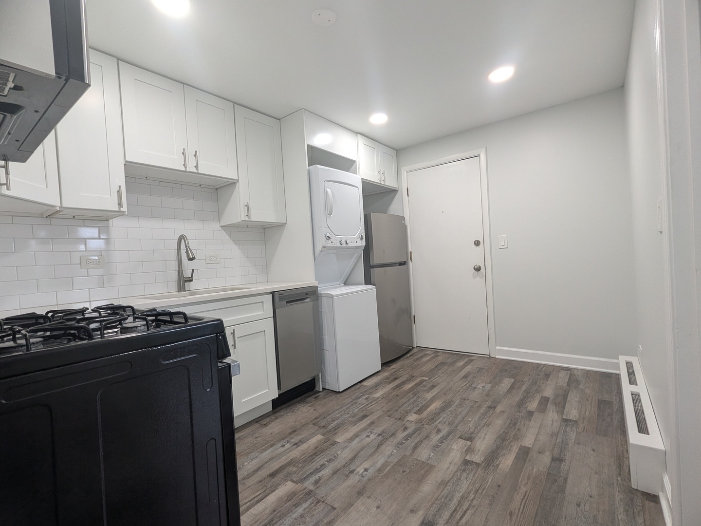 287 8th Street, Wheeling, IL 60090