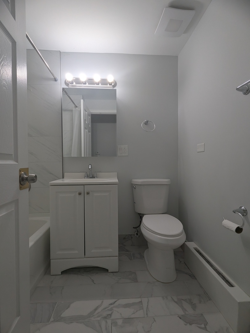 287 8th Street, Wheeling, IL 60090