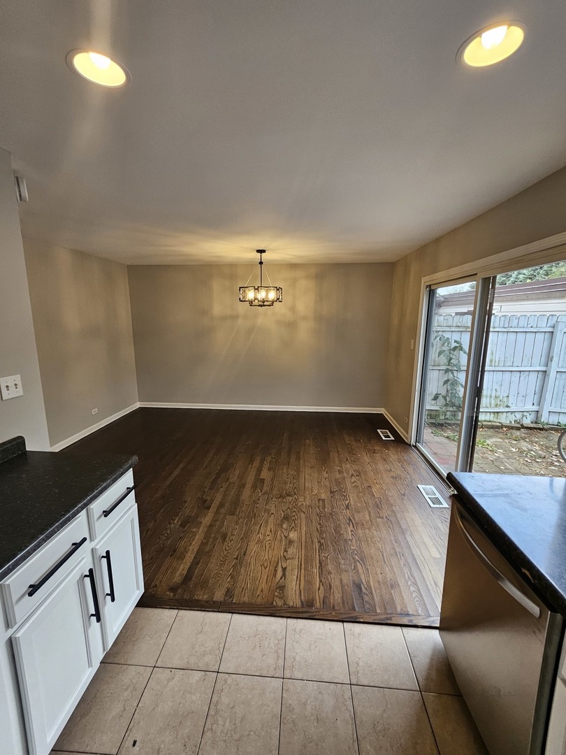 1239 SAN SIMEON Drive, Hanover Park, IL 60133