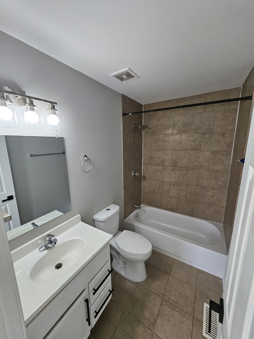 1239 SAN SIMEON Drive, Hanover Park, IL 60133