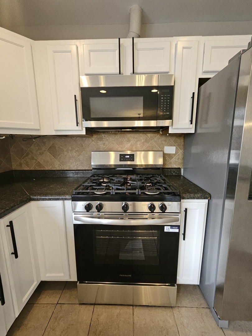 1239 SAN SIMEON Drive, Hanover Park, IL 60133