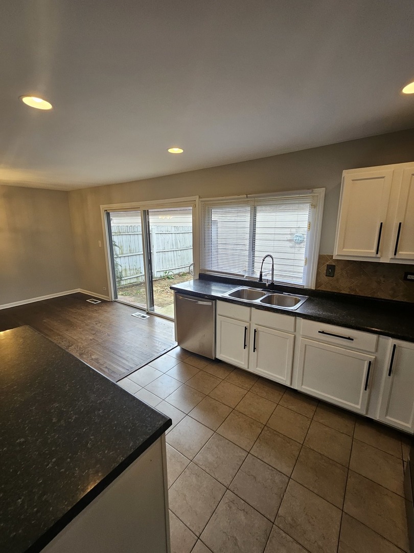 1239 SAN SIMEON Drive, Hanover Park, IL 60133