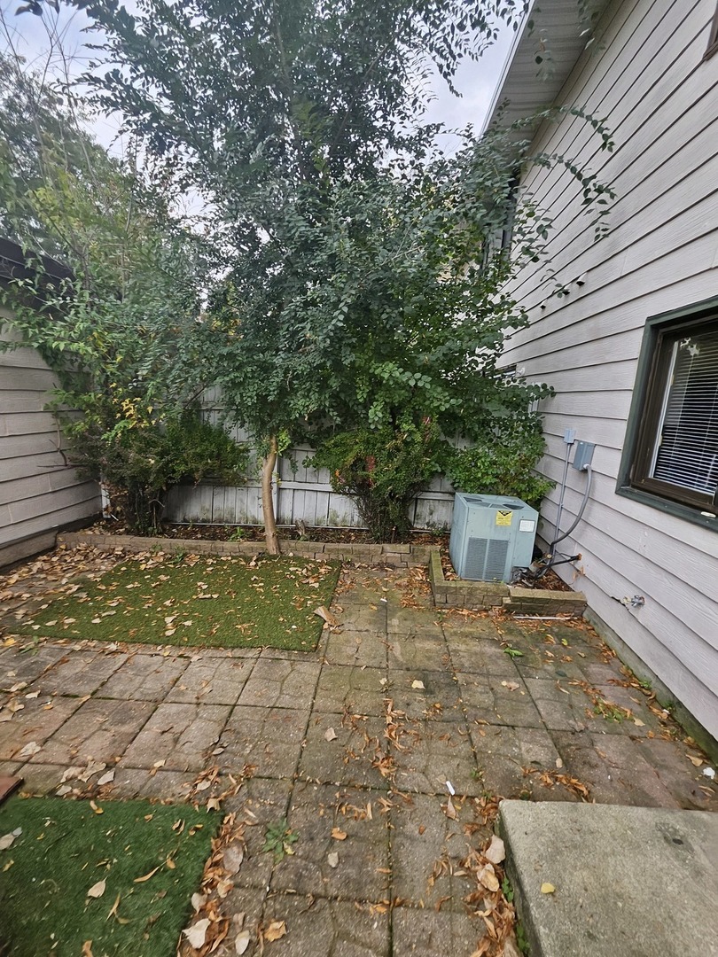 1239 SAN SIMEON Drive, Hanover Park, IL 60133