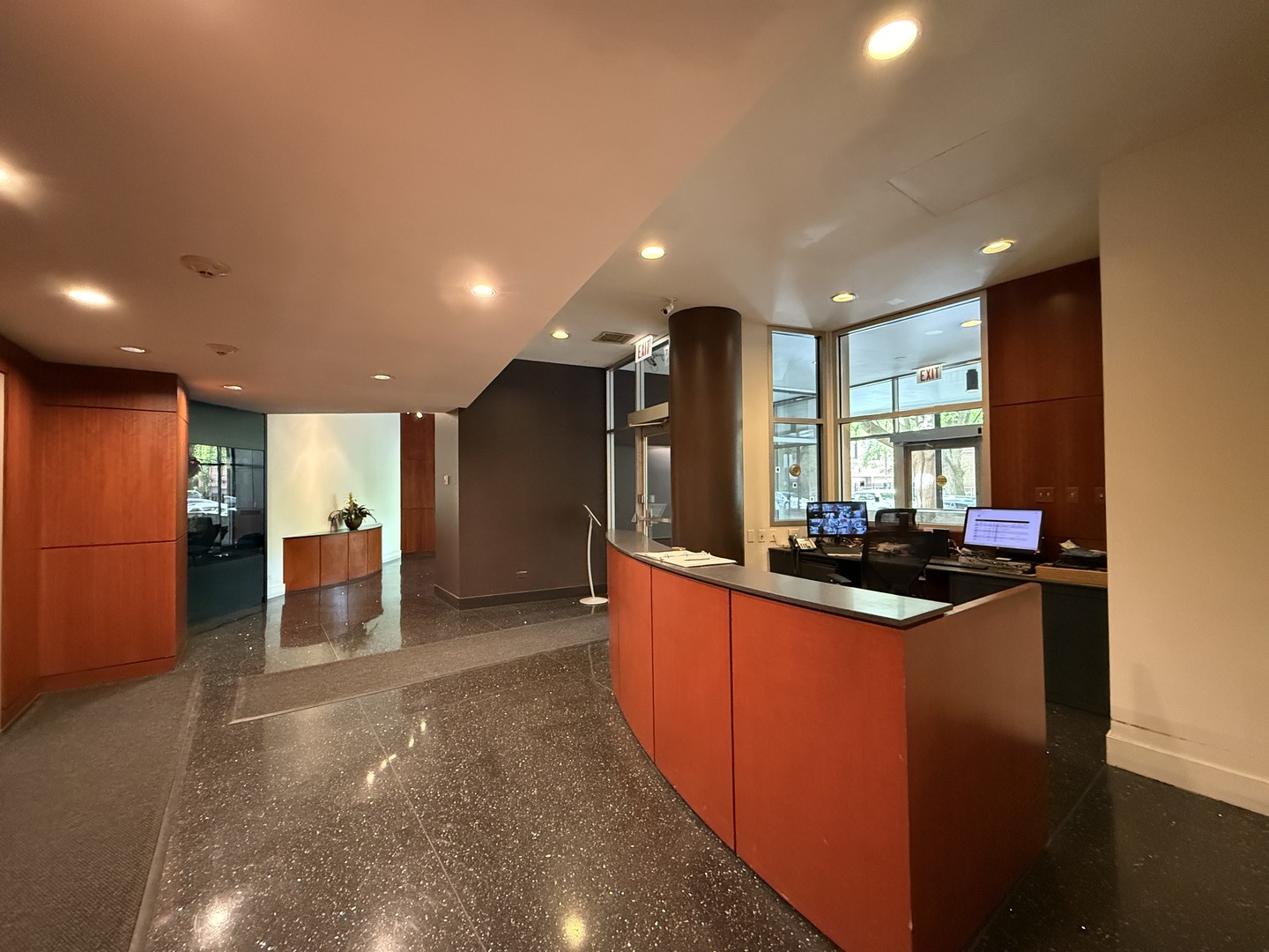 3100 N Lake Shore Drive #811, Chicago, IL 60657