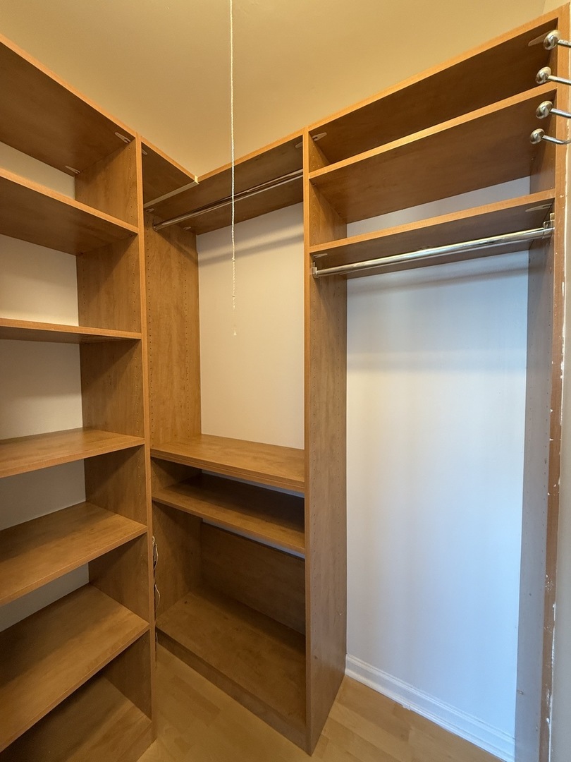 3100 N Lake Shore Drive #811, Chicago, IL 60657