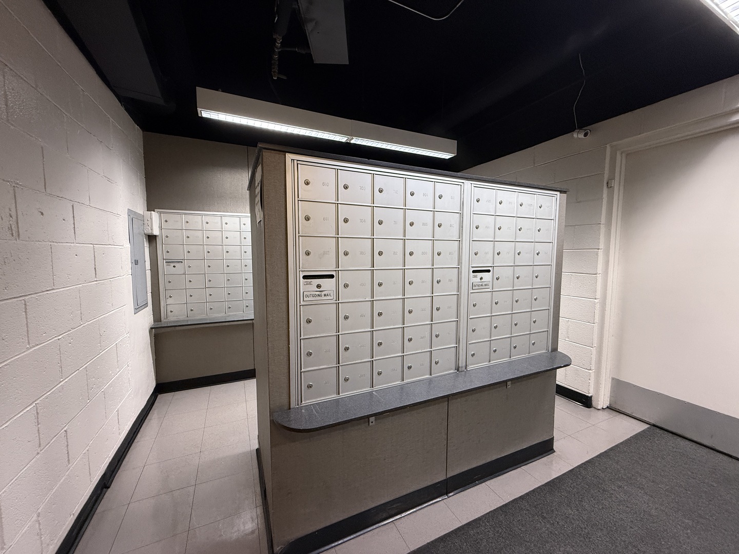 3100 N Lake Shore Drive #811, Chicago, IL 60657