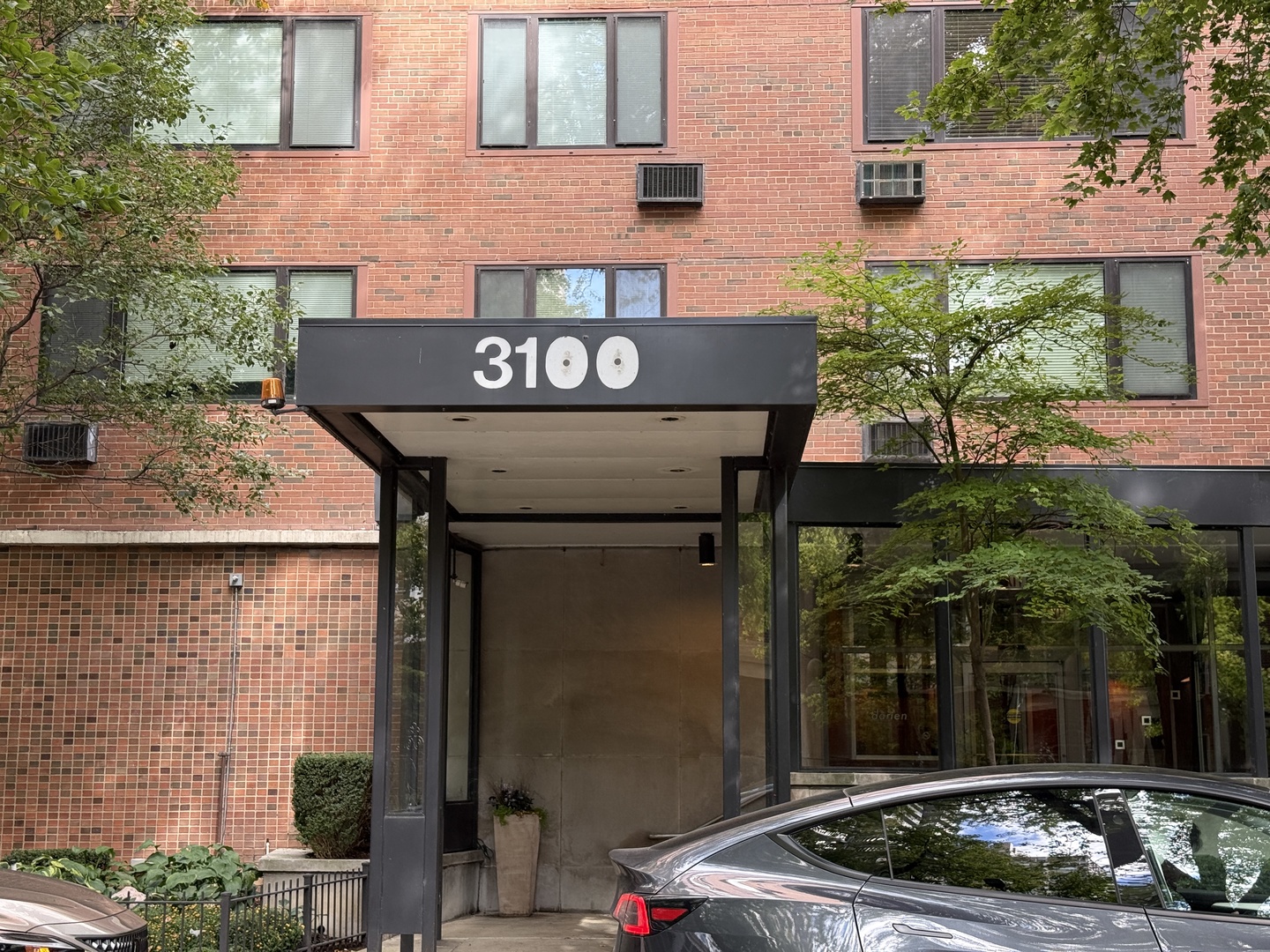 3100 N Lake Shore Drive #811, Chicago, IL 60657