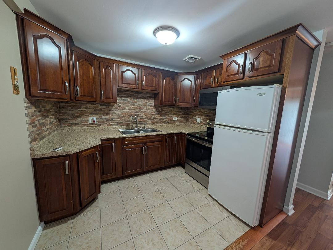 8556 W 102nd Terrace #5-315, Palos Hills, IL 60465