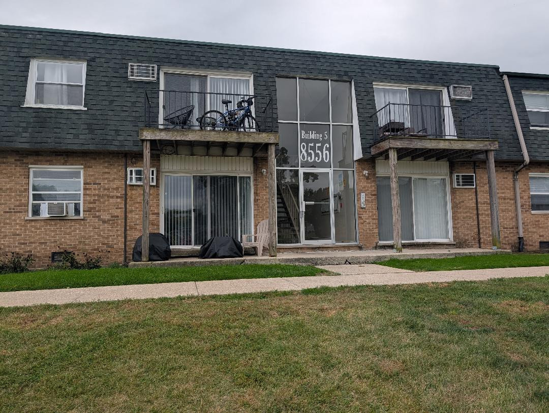 8556 W 102nd Terrace #5-315, Palos Hills, IL 60465