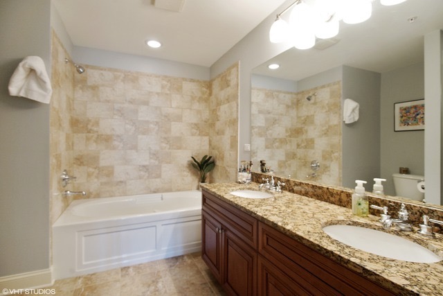 1670 MILL Street #306, Des Plaines, IL 60016