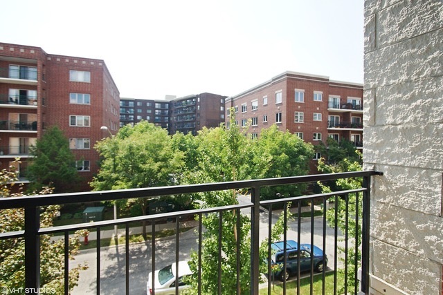 1670 MILL Street #306, Des Plaines, IL 60016