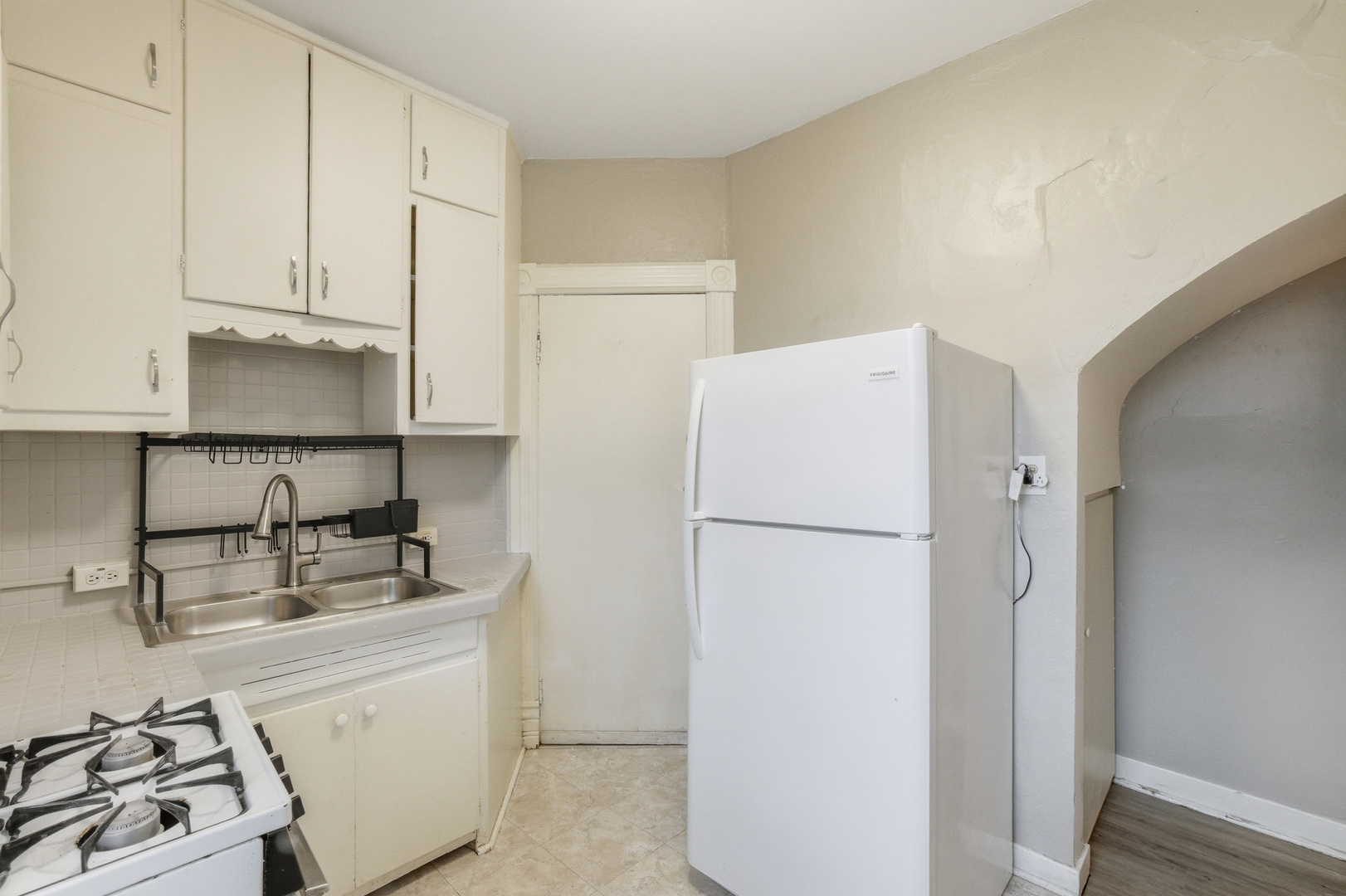 134 S Kenilworth Avenue #2N, Oak Park, IL 60302