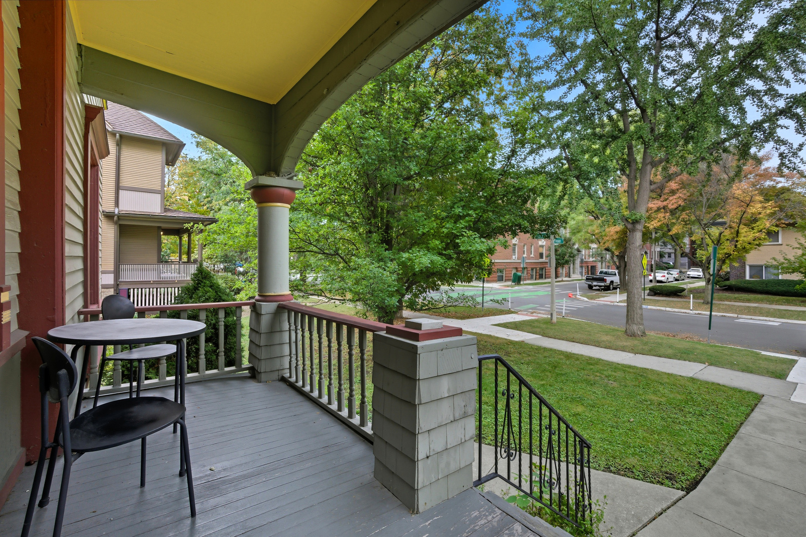 134 S Kenilworth Avenue #2N, Oak Park, IL 60302