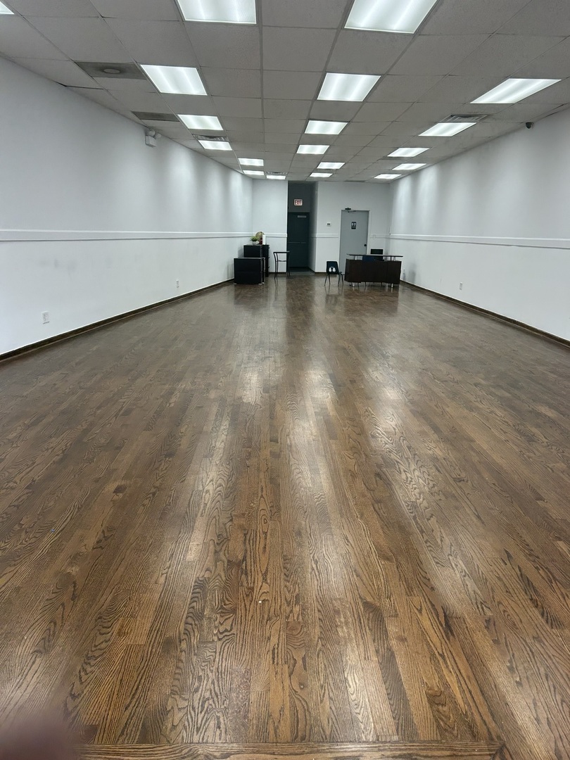 516 E 43rd Street, Chicago, IL 60653