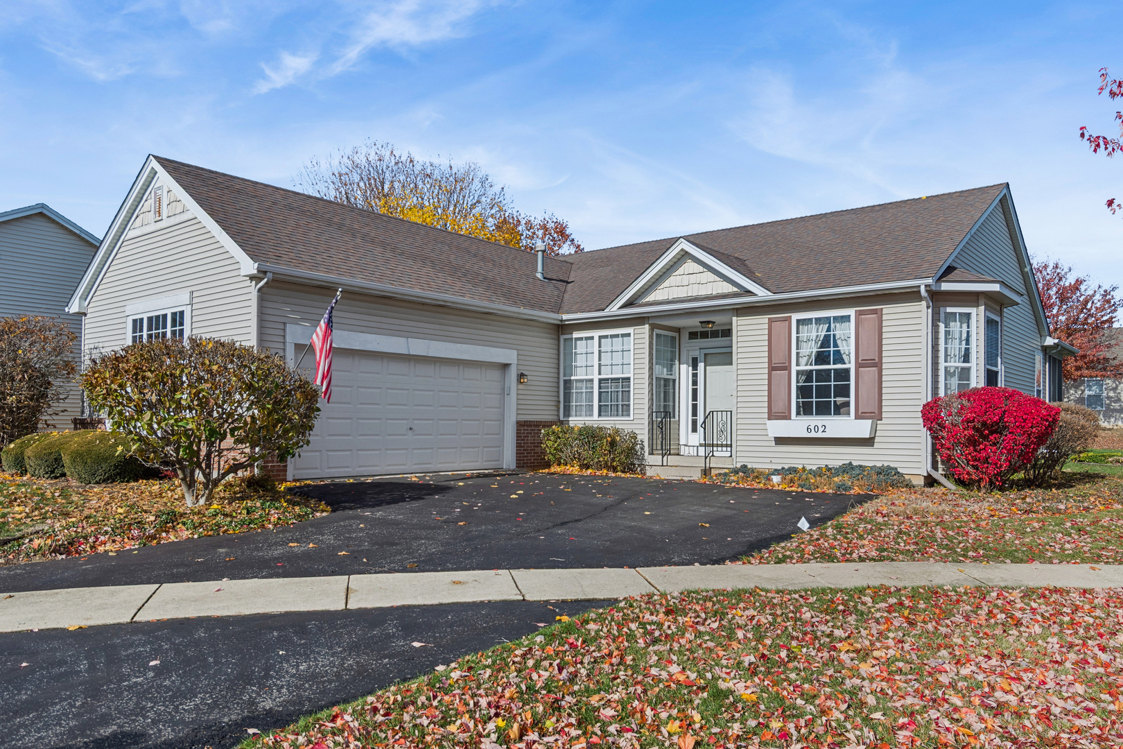 602 Clearwater Court, Oswego, IL 60543