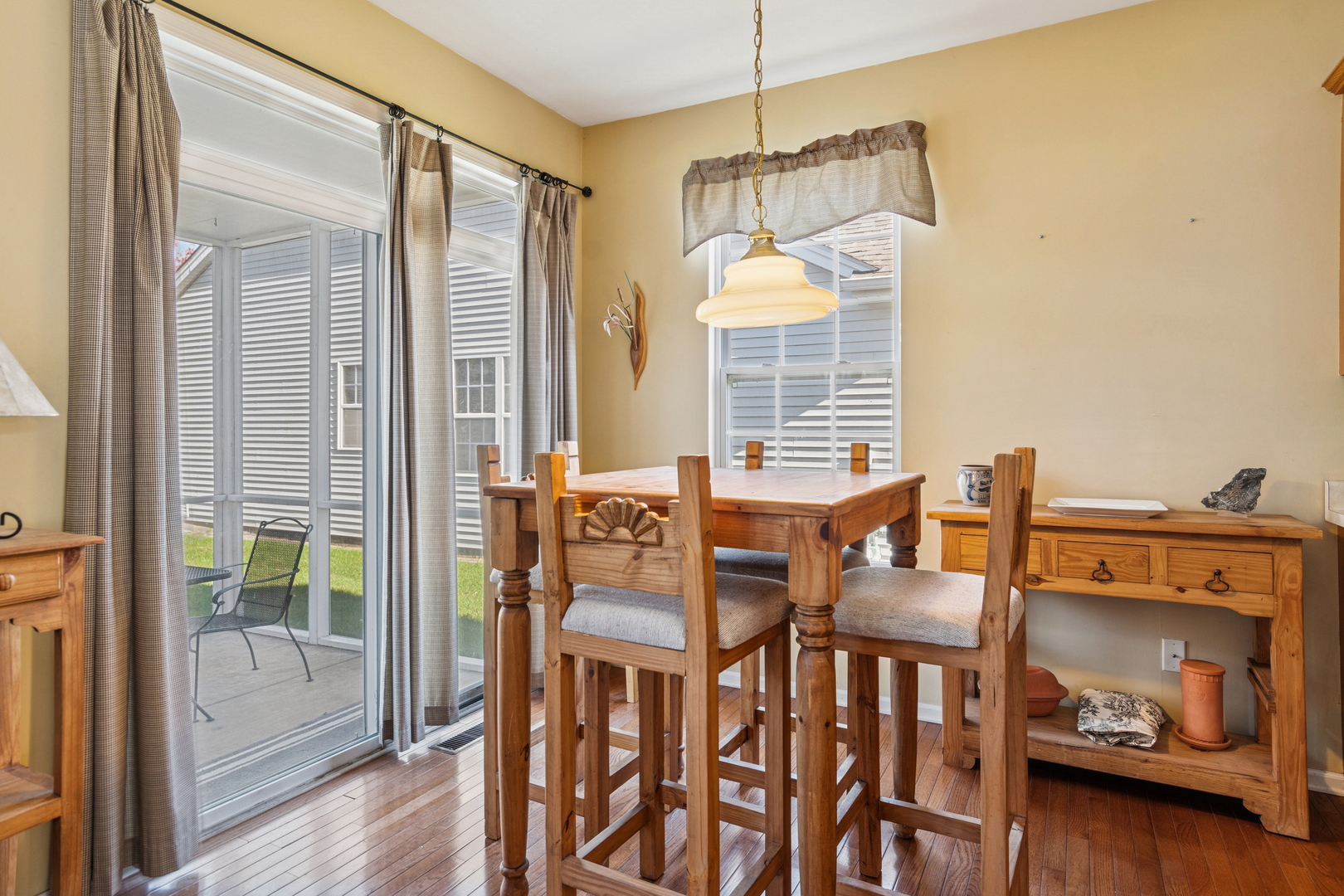 602 Clearwater Court, Oswego, IL 60543