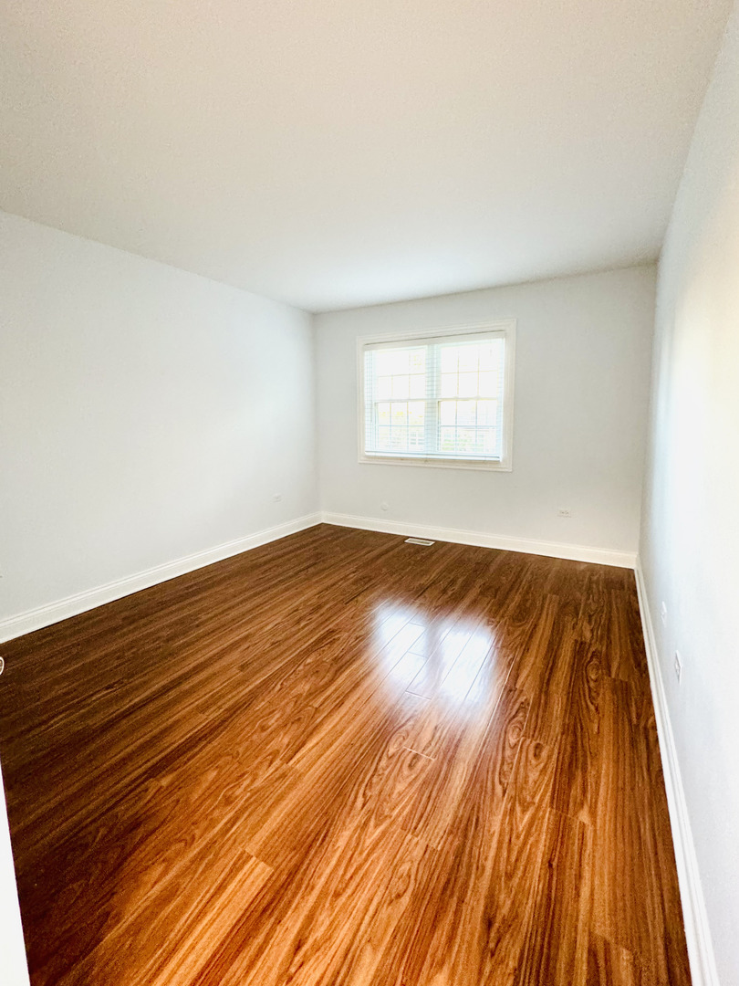 35 Foxcroft Road #115, Naperville, IL 60565
