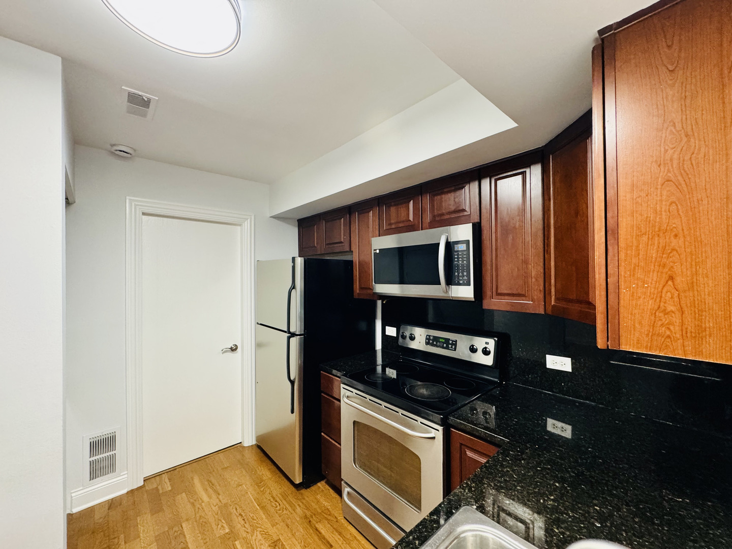 35 Foxcroft Road #115, Naperville, IL 60565