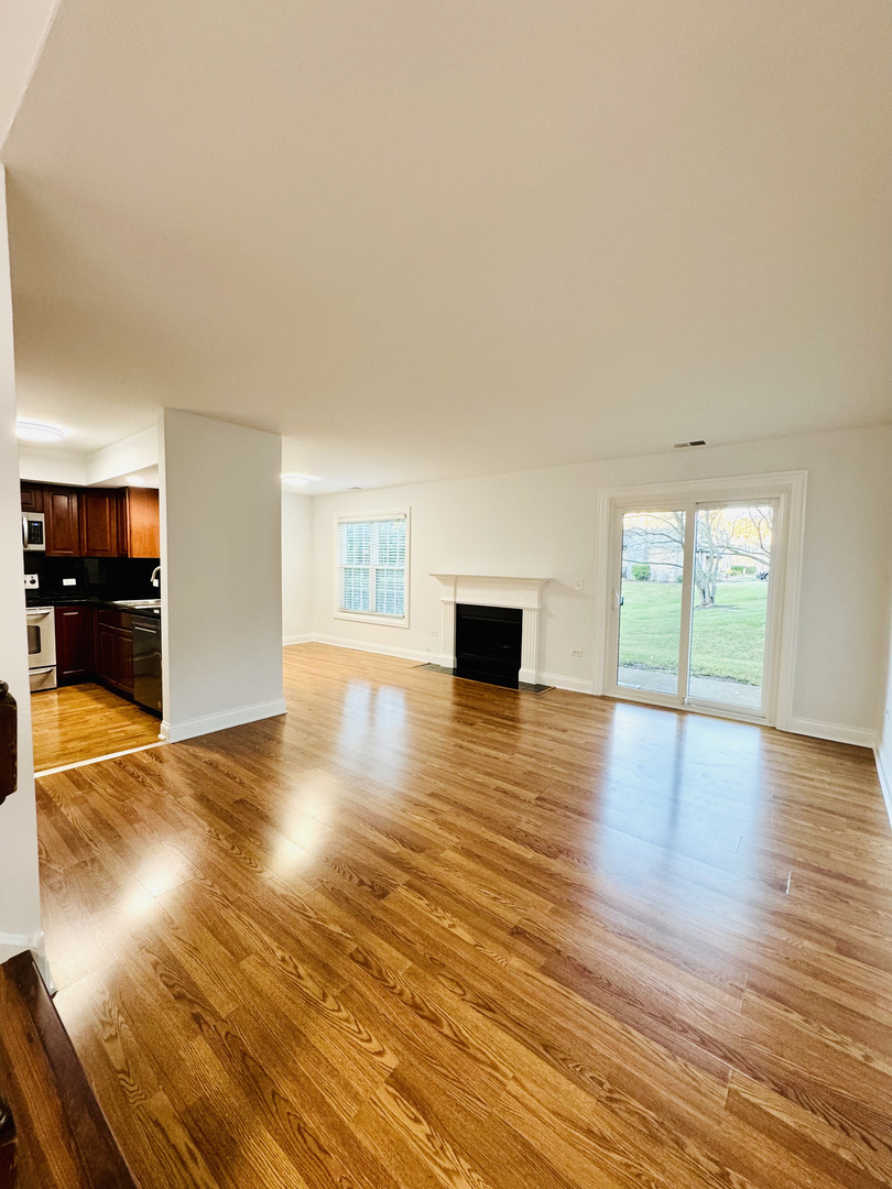 35 Foxcroft Road #115, Naperville, IL 60565