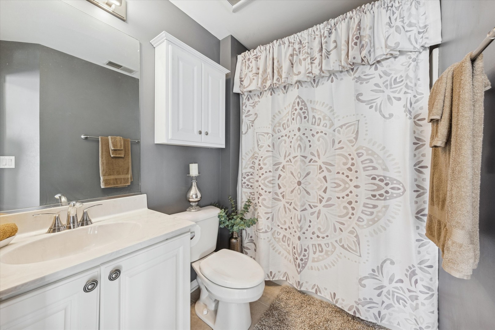 208 Belle Vue Court #A, Sugar Grove, IL 60554