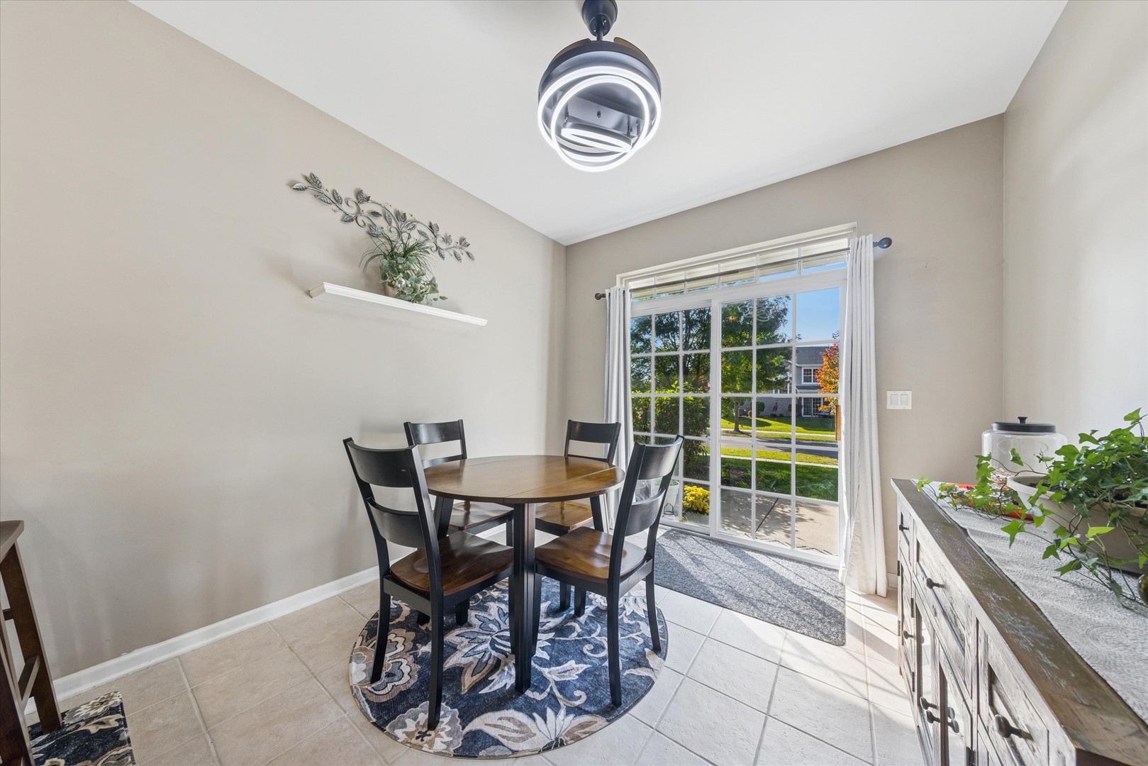 208 Belle Vue Court #A, Sugar Grove, IL 60554