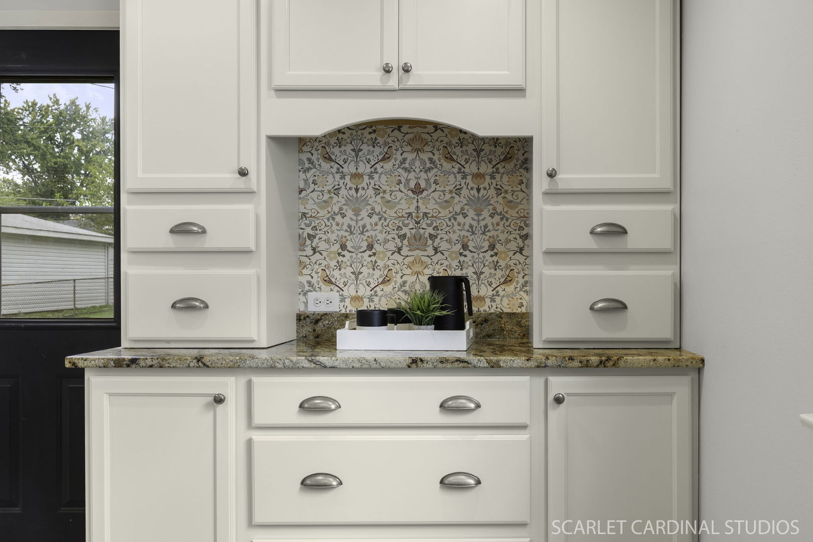 596 Lowden Avenue, Glen Ellyn, IL 60137