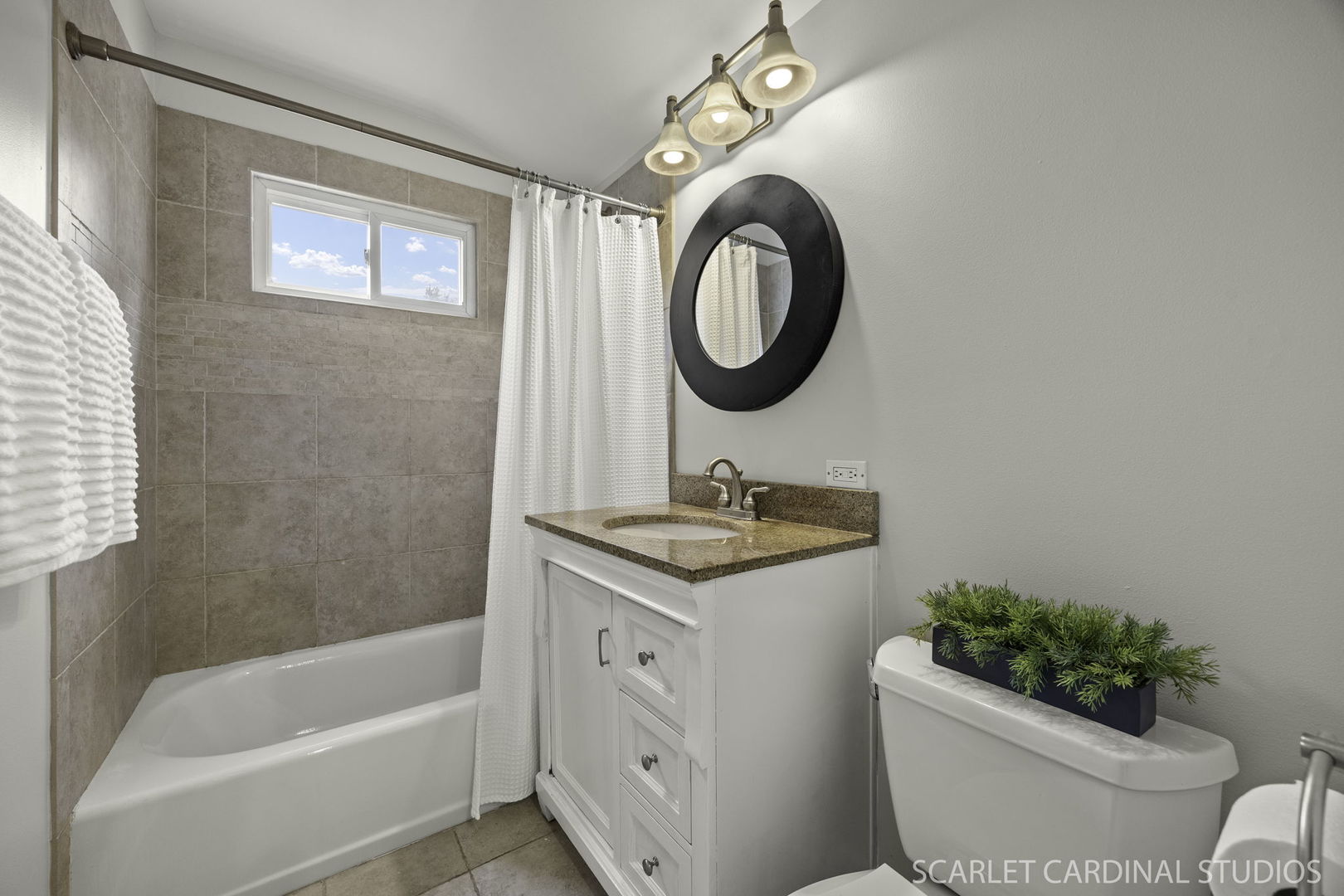 596 Lowden Avenue, Glen Ellyn, IL 60137