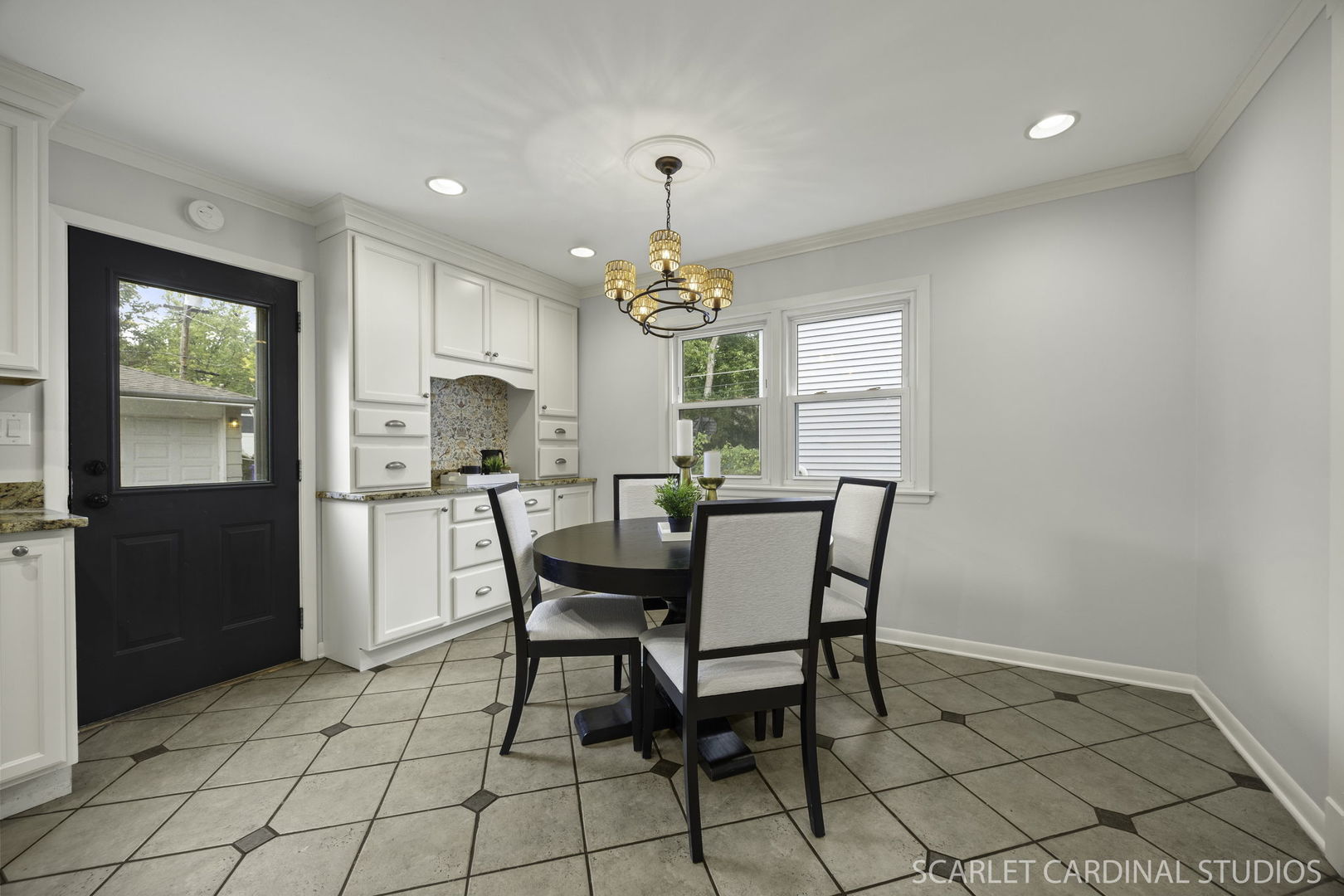 596 Lowden Avenue, Glen Ellyn, IL 60137