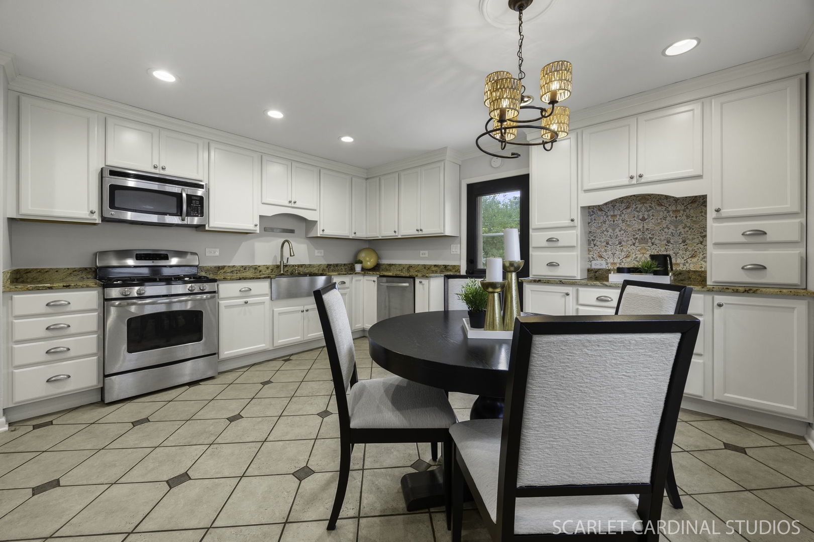 596 Lowden Avenue, Glen Ellyn, IL 60137