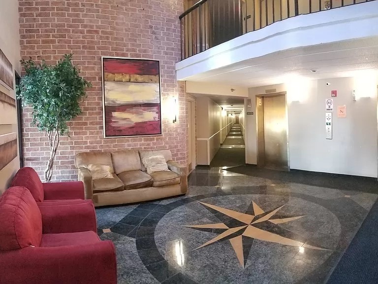 75 Kristin Circle #315, Schaumburg, IL 60195