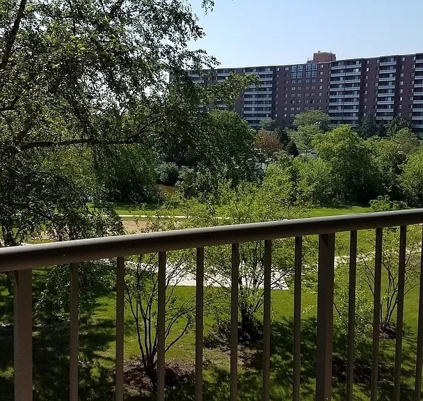 75 Kristin Circle #315, Schaumburg, IL 60195