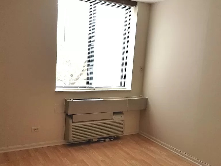 75 Kristin Circle #315, Schaumburg, IL 60195